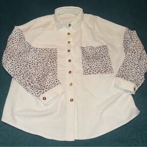 White Button-Up Shirt with Leopard Print Sleeves and pockets SHEIN Women’s XL